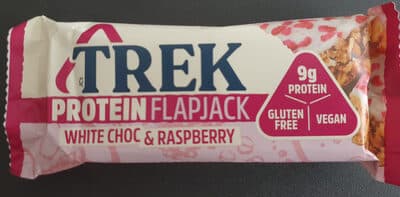 White Choc &amp; Raspberry Protein Flapjack från Trek – bar
