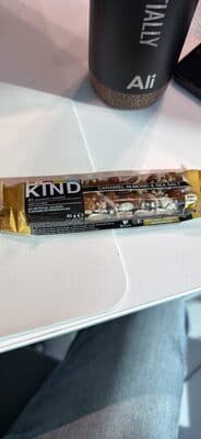 Caramel Almond & Sea Salt från KIND – bar